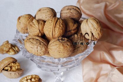 walnut whole